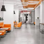 Orange Hotel 3*