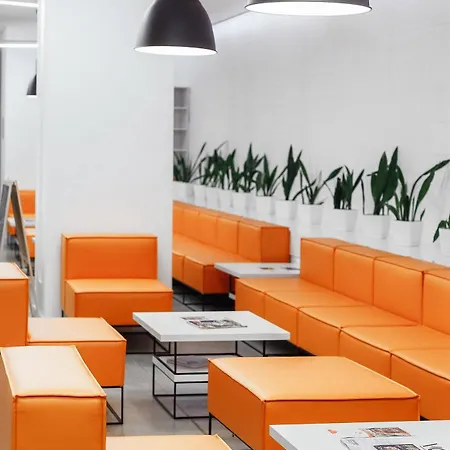 Orange فندق 3*