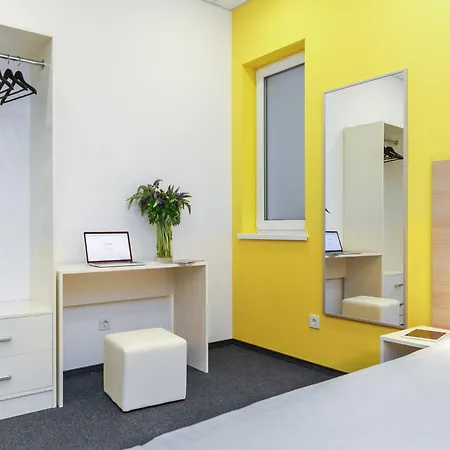 Orange Hotel 3*