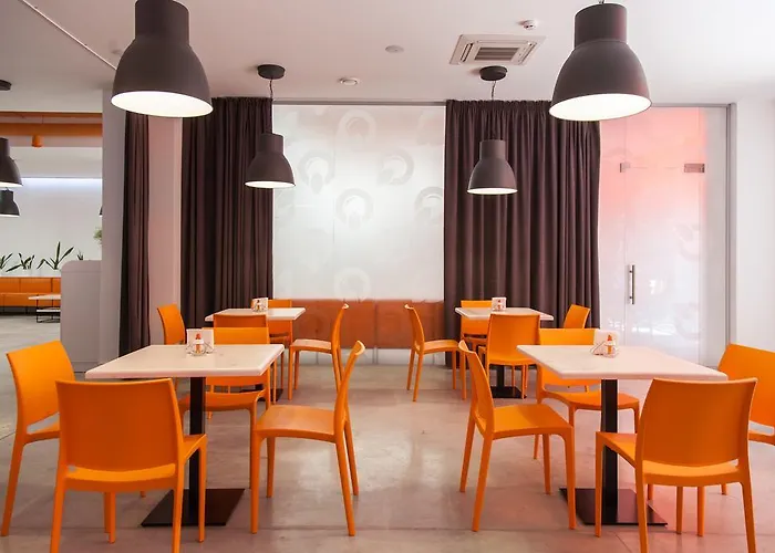 Ξενοδοχείο Orange 3*