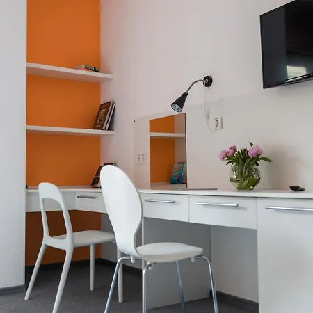 Orange 3*